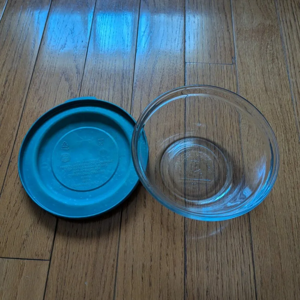 Anchor Hocking 1Q and 1.5Q Glass Food Storage Containers